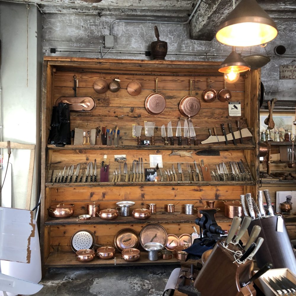 Knife Shop 01